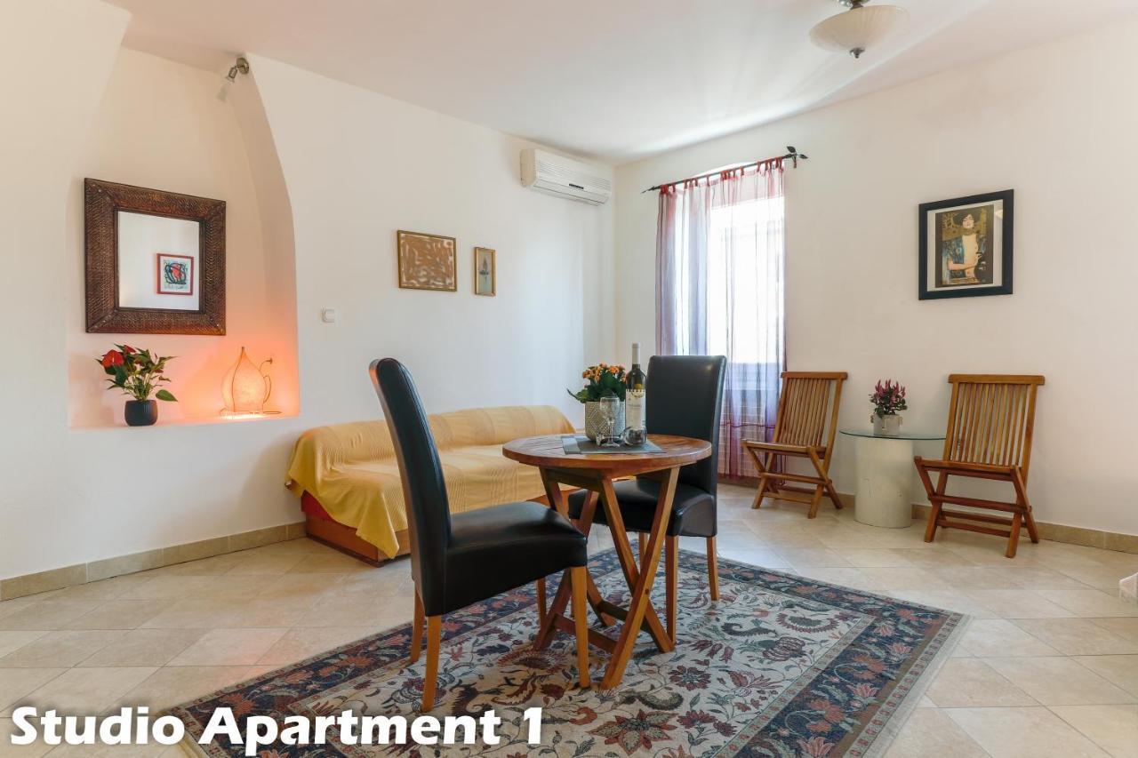 Art Apartments ורסאר מראה חיצוני תמונה