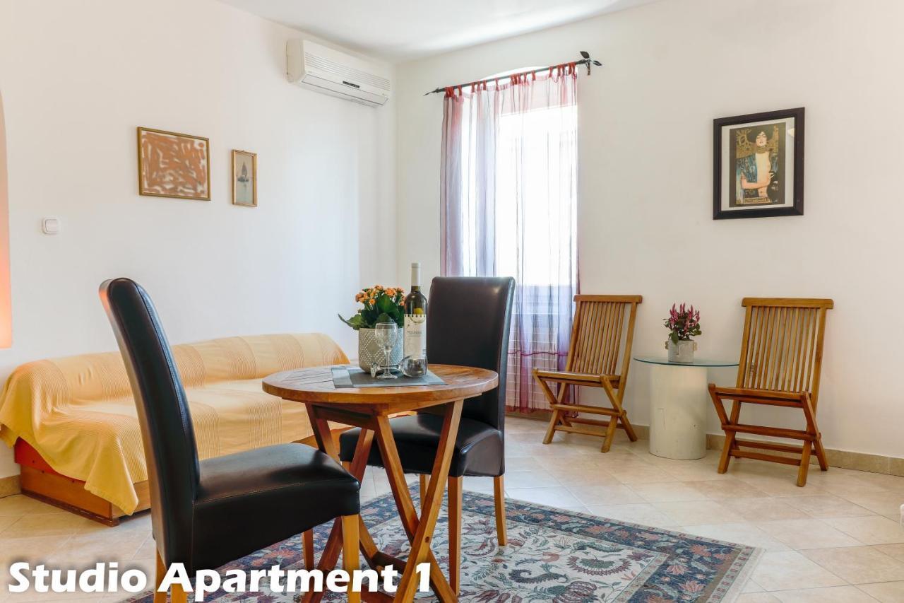 Art Apartments ורסאר מראה חיצוני תמונה