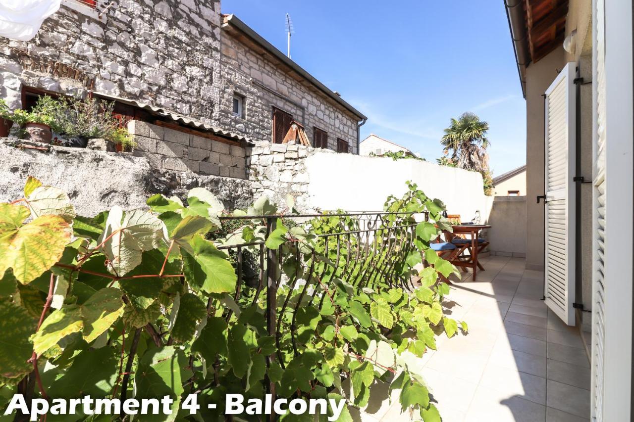 Art Apartments ורסאר מראה חיצוני תמונה